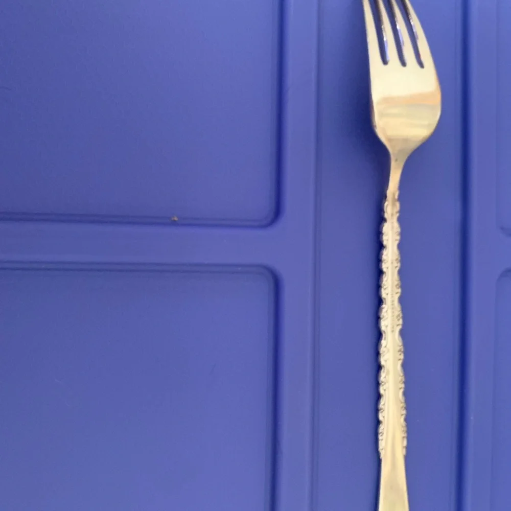 (1) VINTAGE Antique Replacement Piece international deep silver inlaid Fork